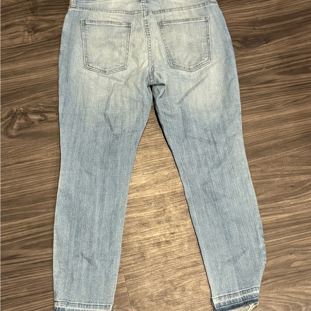 Pistola Straight Leg Cropped Jeans Women’s Size 29 NWOT Light Wash Distressed - Picture 2 of 6